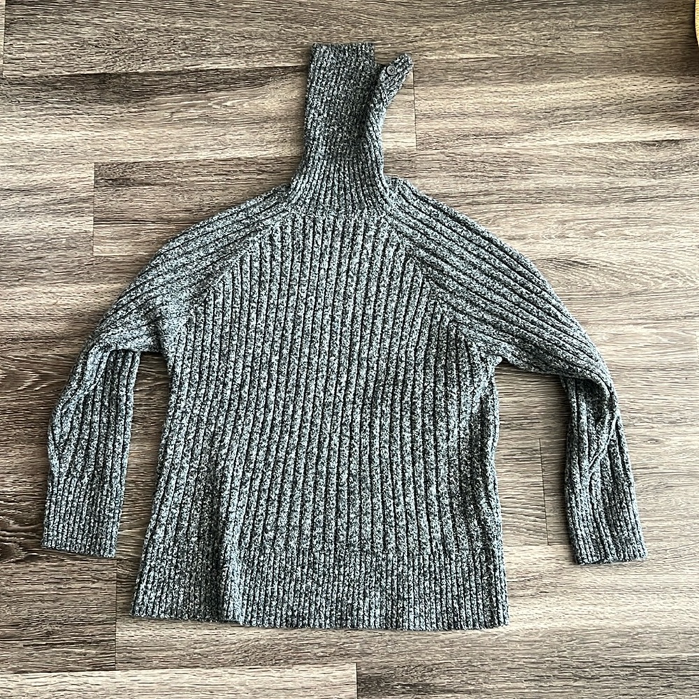 ZARA sweater sz S